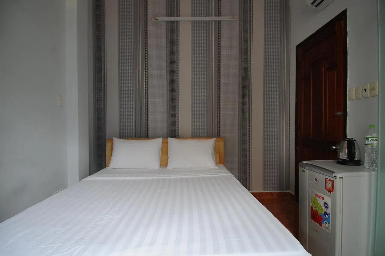 Ha Vy Hotel Ho Chi Minh City 0*,  Vietnam
