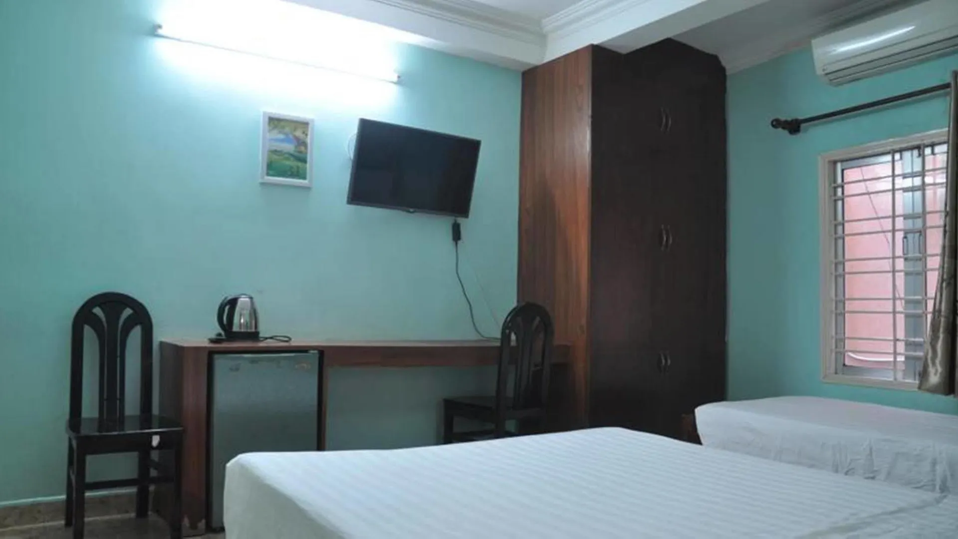 Ha Vy Hotel Ho Chi Minh City