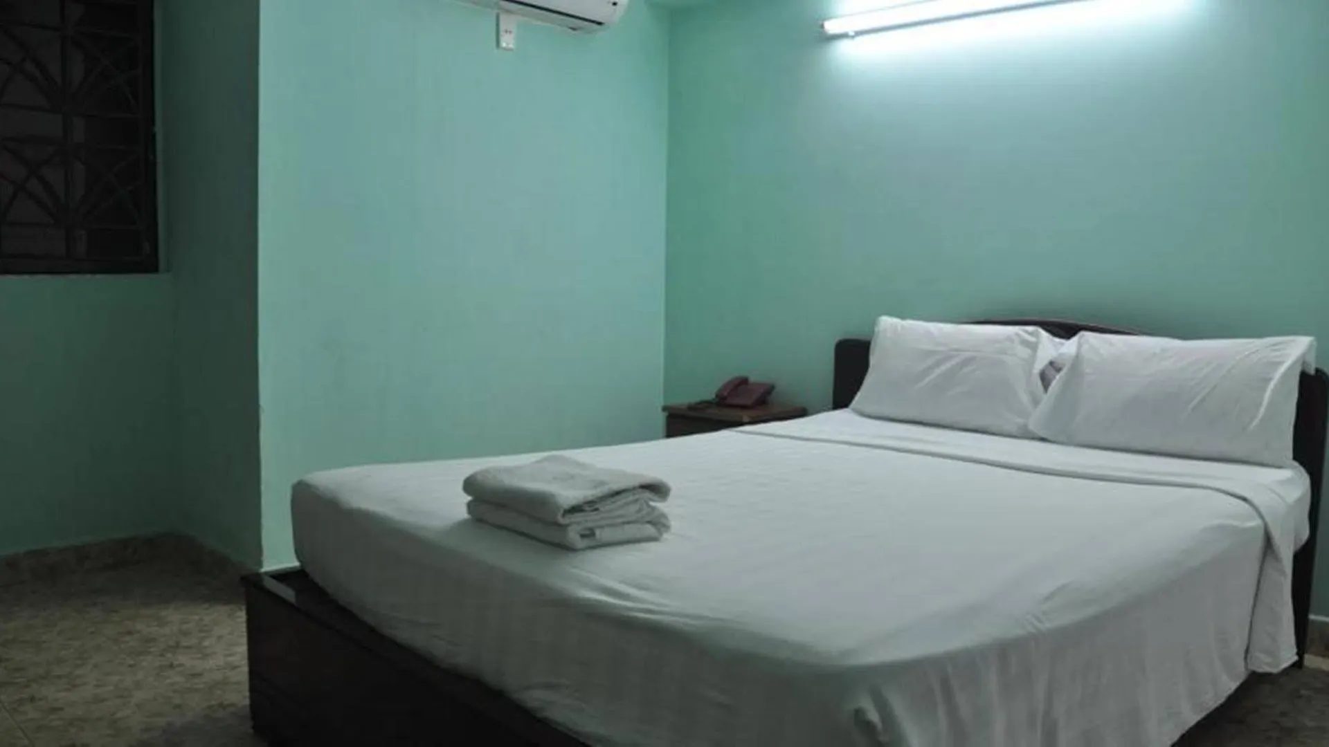 Ha Vy Hotel Ho Chi Minh City